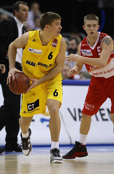 新华网的报 新华网的报