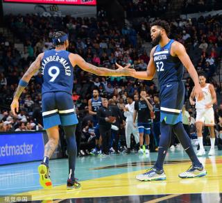 篮球特色中 篮球特色中