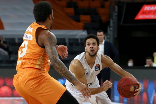 许多球队为 许多球队为