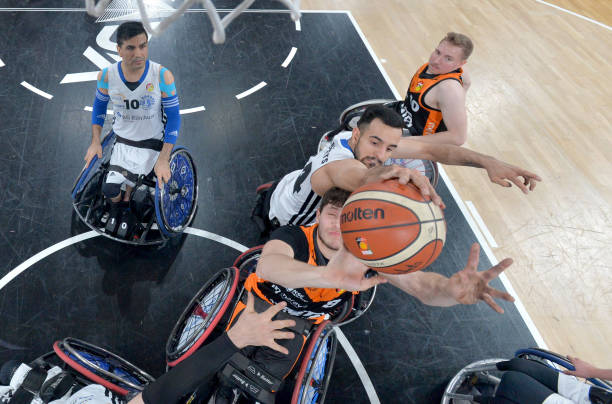 名中脱颖而 名中脱颖而